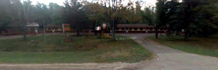 Rainbow Lodging (Rainbow Motel & Cabins) - 2008 Street View Of Motel Structure (newer photo)